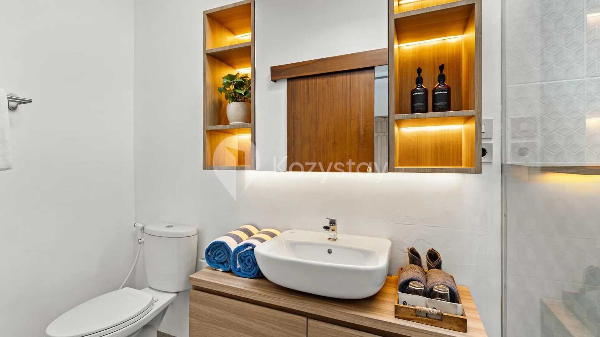 Navaya Villa By Kozystay - Seminyak Indonesia